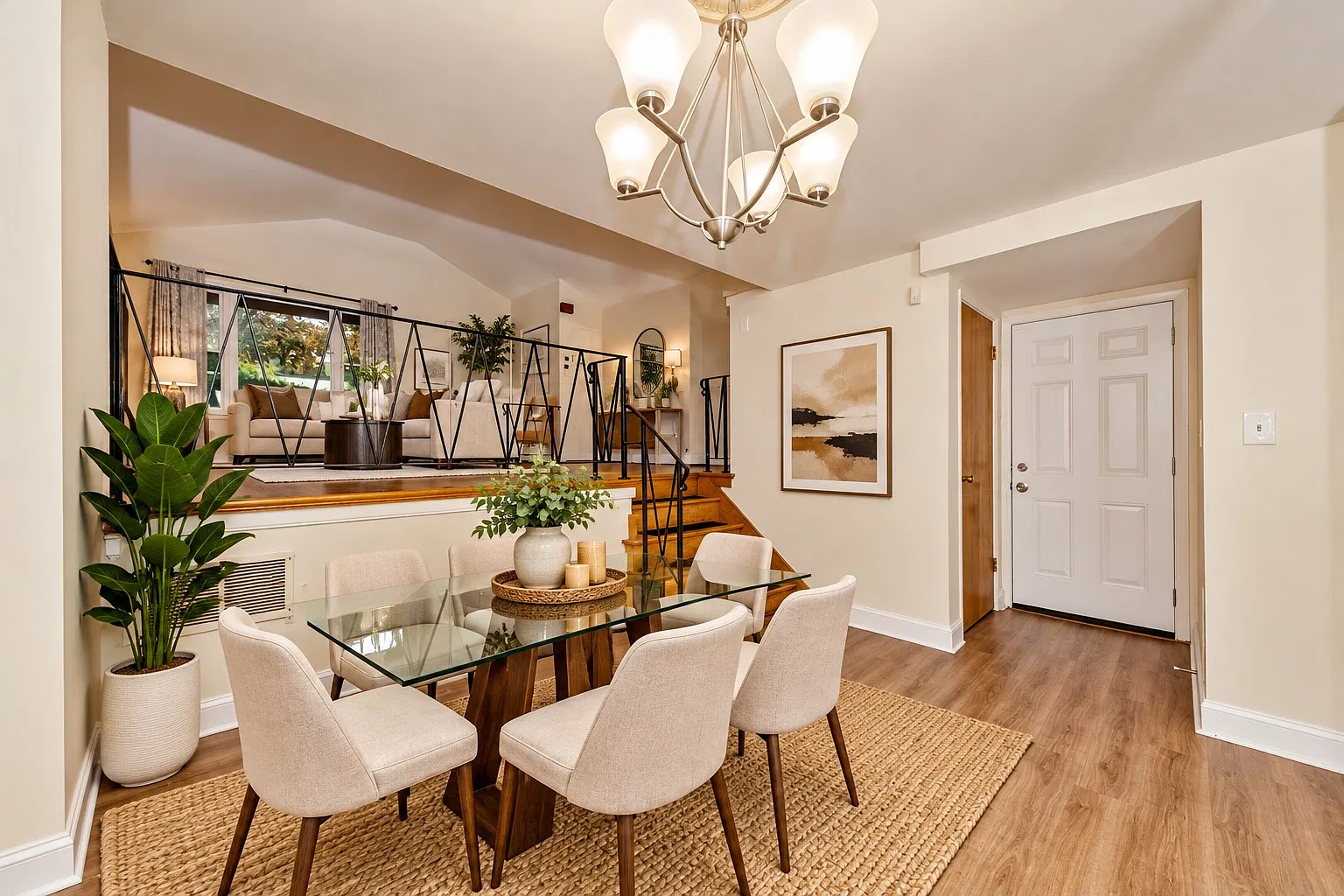 3 bed, 1.5 bath, 1100 sqft, $2,200 — Photo 4