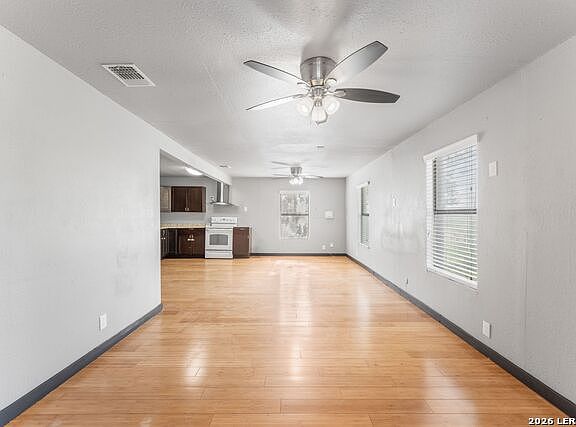 4th image of 2114 Fitch St