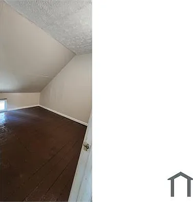 10304 Elwell Ave — Photo 3