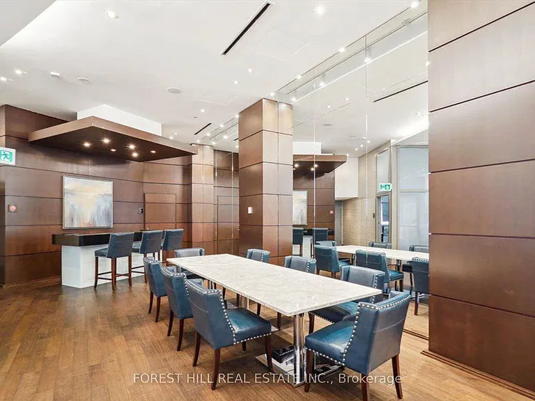 2181 Yonge St #2704 — Photo 17