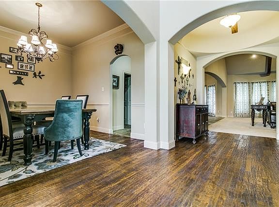 4th image of 3000 Wanda Ln