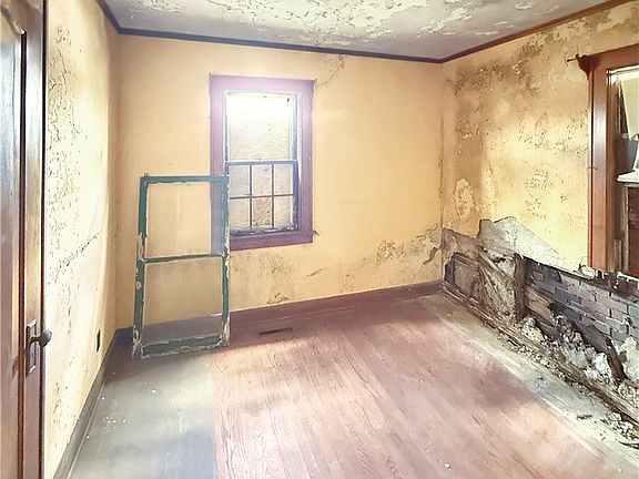 5th image of 427 W Fairview Ave