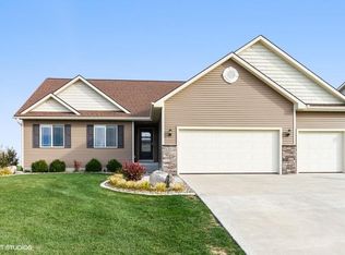 1301 Caitlin Ct SE, Bondurant, IA 50035