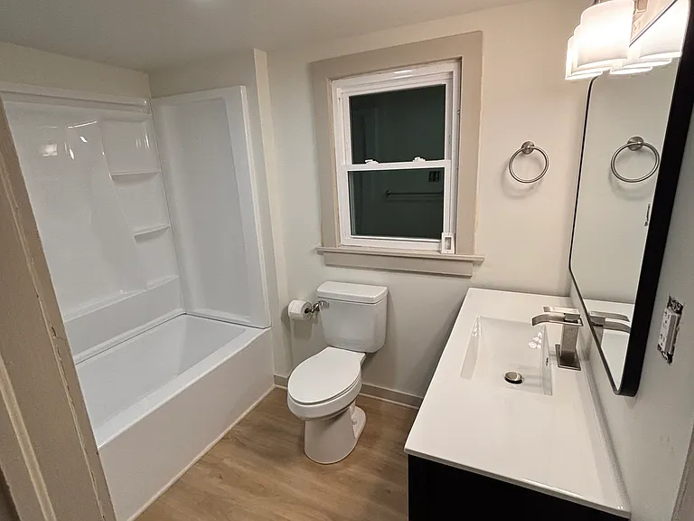 1210 E Chilhowie Ave — Photo 11