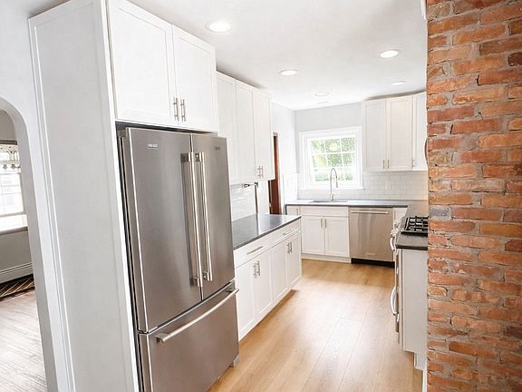 2nd image of 332 Felton Ave Floor 2