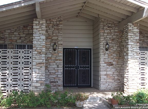 4th image of 10107 Marcus Dr