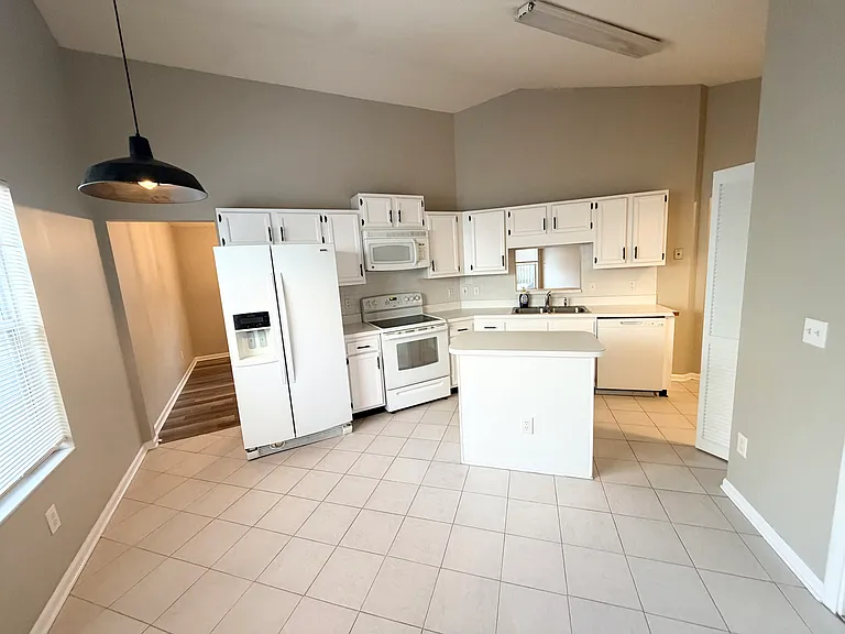 14174 Hampton Falls Dr N — Photo 45
