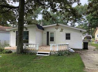500 Oakwood Beach Dr, Brooklyn, MI