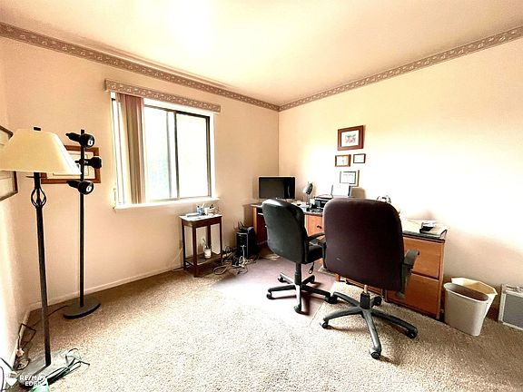 3rd image of 2466 Hanaland Dr