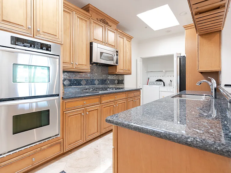 1516 Pacific Coast Hwy #304 — Photo 12