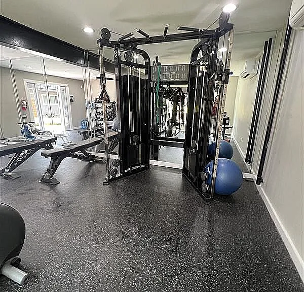 Crush your fitness goals at our fully-equipped resident gym at Trailwood Village.