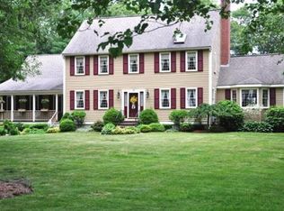19 Fairway Ln, Pembroke, MA 02359