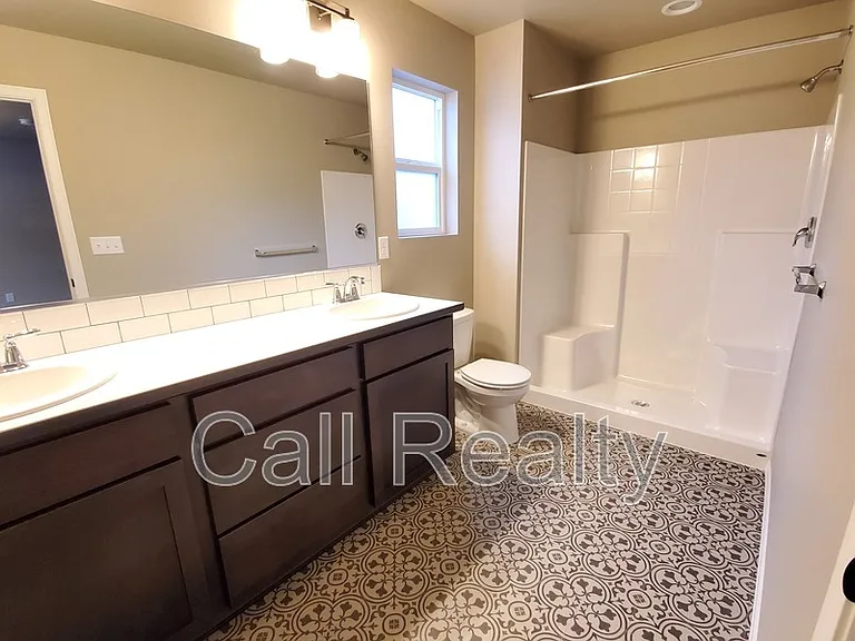 18208 E Selkirk Estates Rd — Photo 8