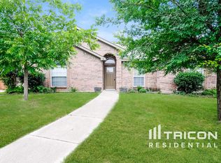4 Rochelle Ct, Mansfield, TX 76063