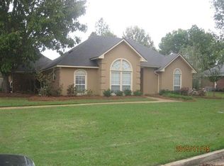 123 Whitewood Ln, Madison, MS 39110