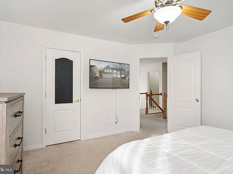 523 Windermere Dr — Photo 22