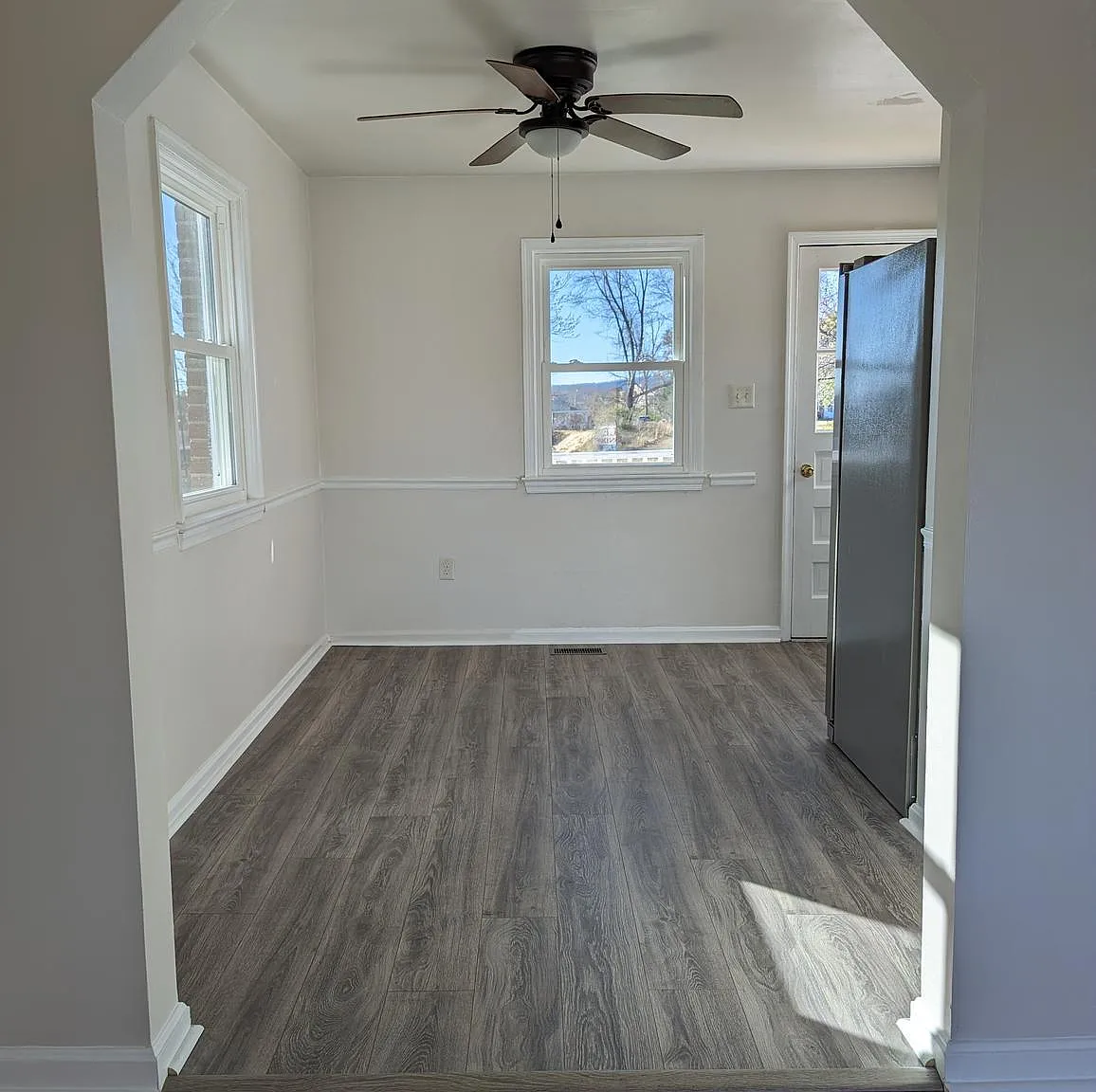 2 bed, 862 sqft, $2,795 — Photo 2