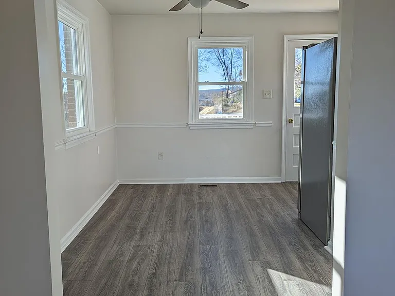 6520 Old Carolina Rd — Photo 2