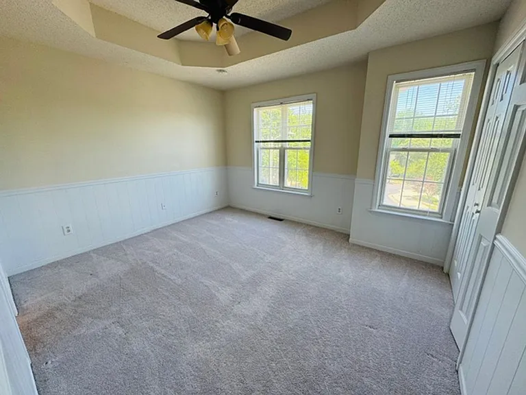 2027 Turtle Point Dr — Photo 11