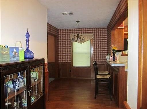 4th image of 2609 Cumberland Ct