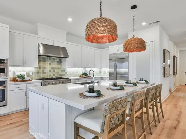 29718 Calle La Roca, Santa Clarita, CA 91354