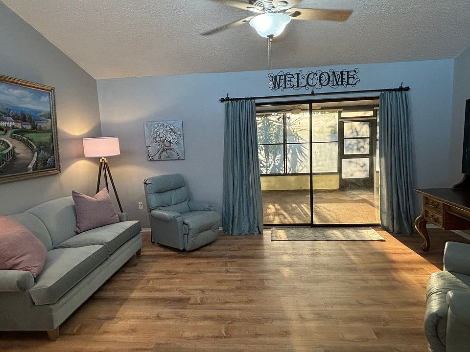 Welcoming Gathering room!