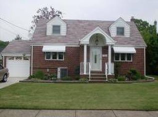 15 Wyman Ct, Fair Lawn, NJ 07410