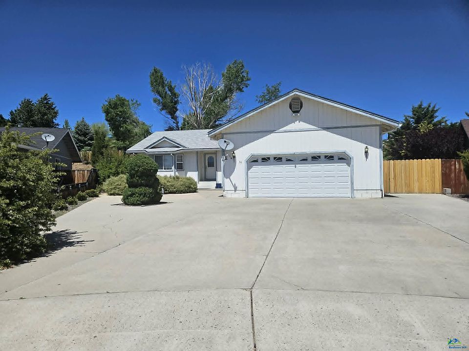 1st image of 35 Dawn Ct