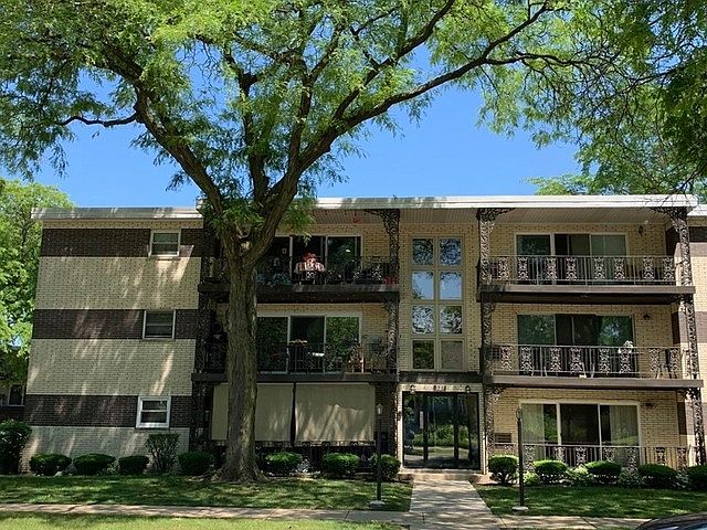 1st image of 927 8th Ave APT 1