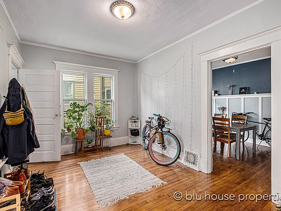 3rd image of 228 James Ave SE