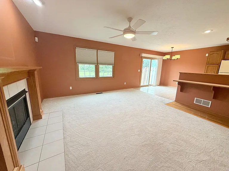 62 Vermont Ave — Photo 5