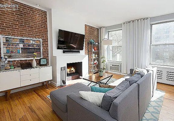 5th image of 305 W 55th St APT 2D