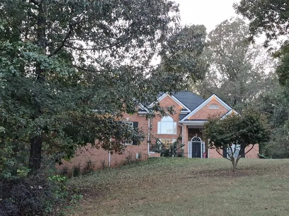 5875 Azalea Ridge Dr, Douglasville, GA 30135