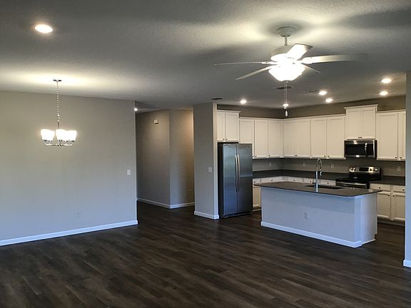 4th image of 163 Edge Park Trl