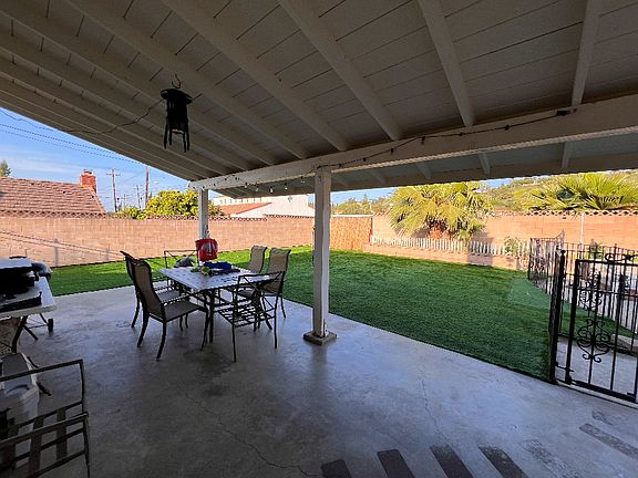 3rd image of 2822 Caricia Dr