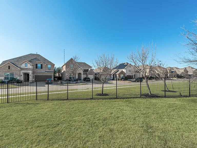 4420 Avenida Ln — Photo 20