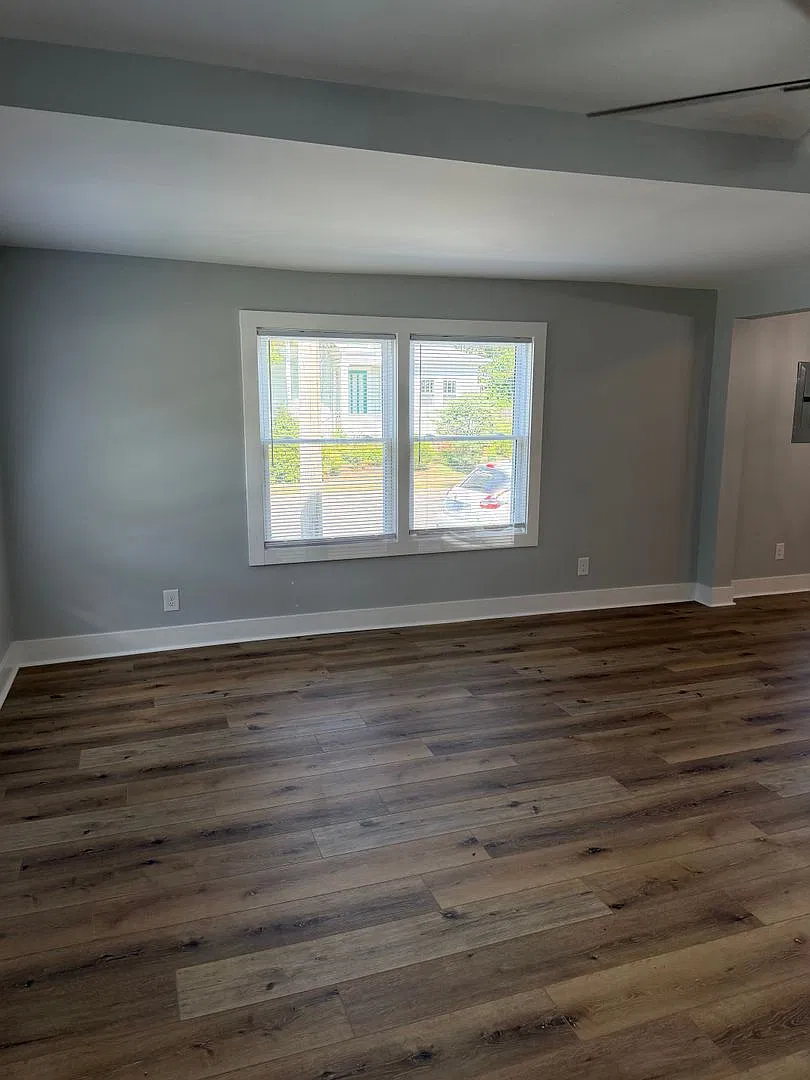 Renovated Duplex — Photo 4