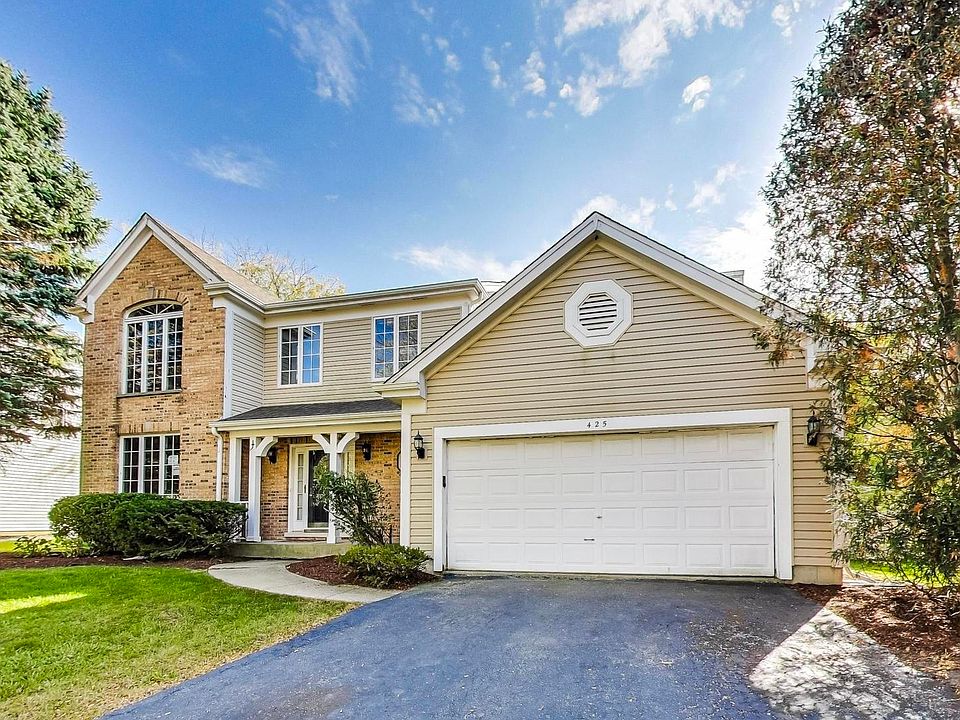 1st image of 425 Yorkshire Ct