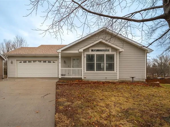 1410 Sundown Ct, Lawrence, KS 66044
