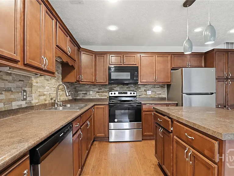 375 Pine Needle Dr — Photo 18