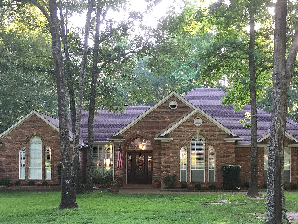 1st image of 18124 Forest Glen Cir