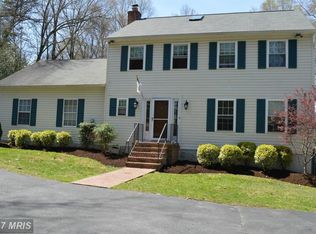 7898 Whites Cove Rd, Pasadena, MD 21122