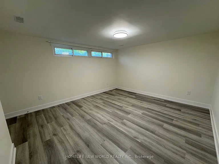 47 Shropshire Dr — Photo 4