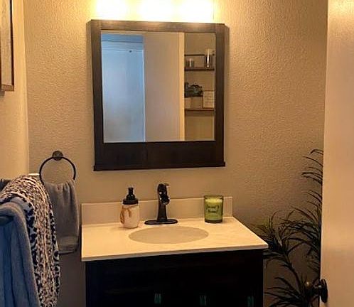 3rd image of 2751 Eagle Rock Cir
