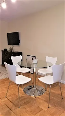 Rented by Buchbinder & Warren | media 5