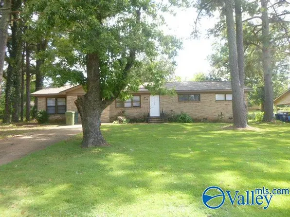 1710 Hampton Rd NW, Huntsville, AL 35816