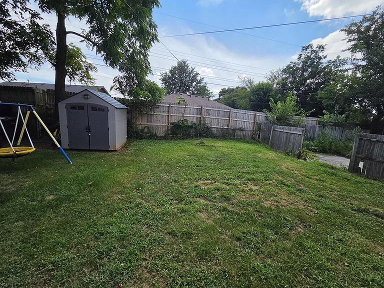516 Anniston Dr — Photo 9