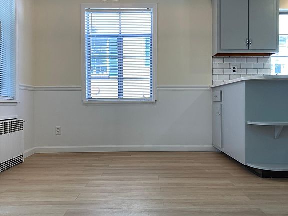 5th image of 204 Brookside Ave Floor 1