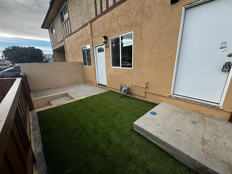 1821 E 17th St #101 — Photo 15
