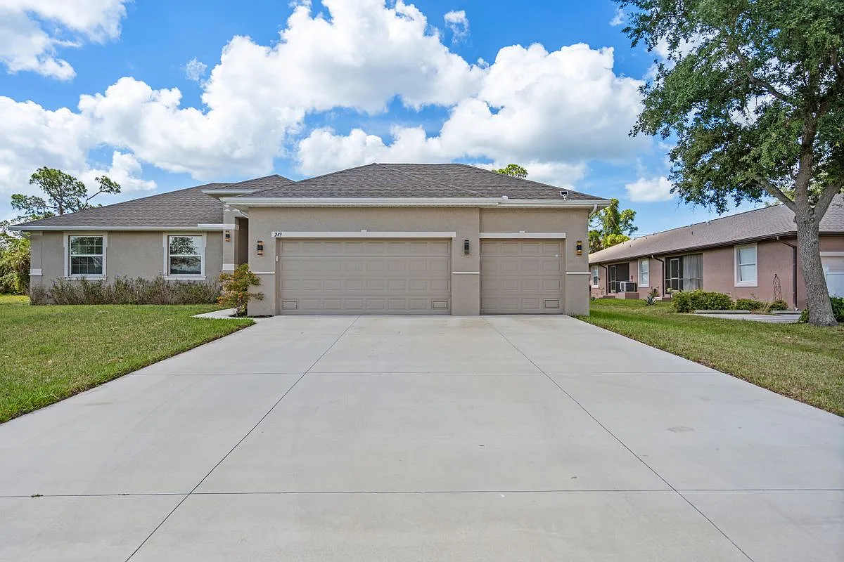4 bed, 2.0 bath, 1762 sqft, $2,100 — Photo 1